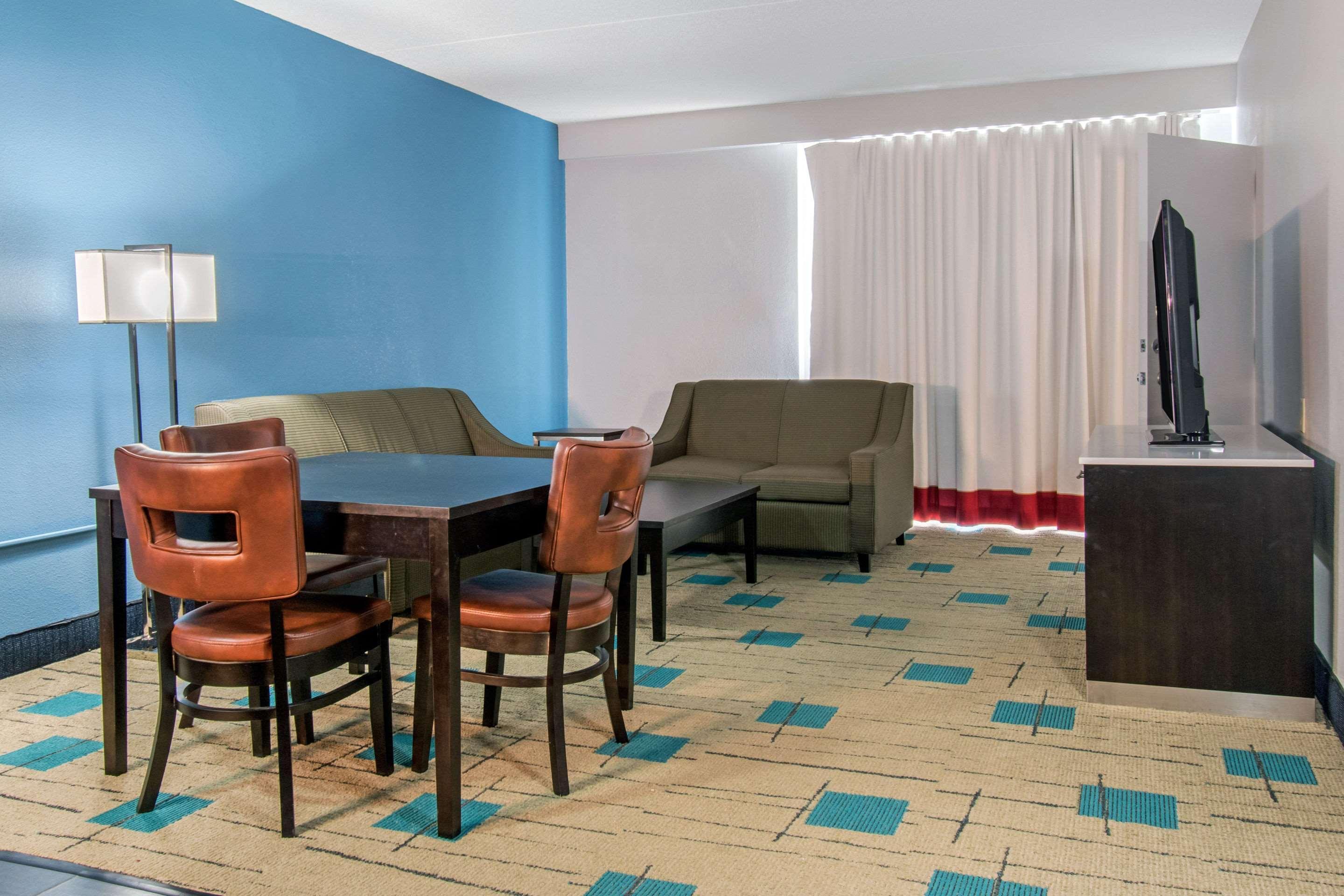 Hawthorn Extended Stay By Wyndham Chambersburg Exterior photo
