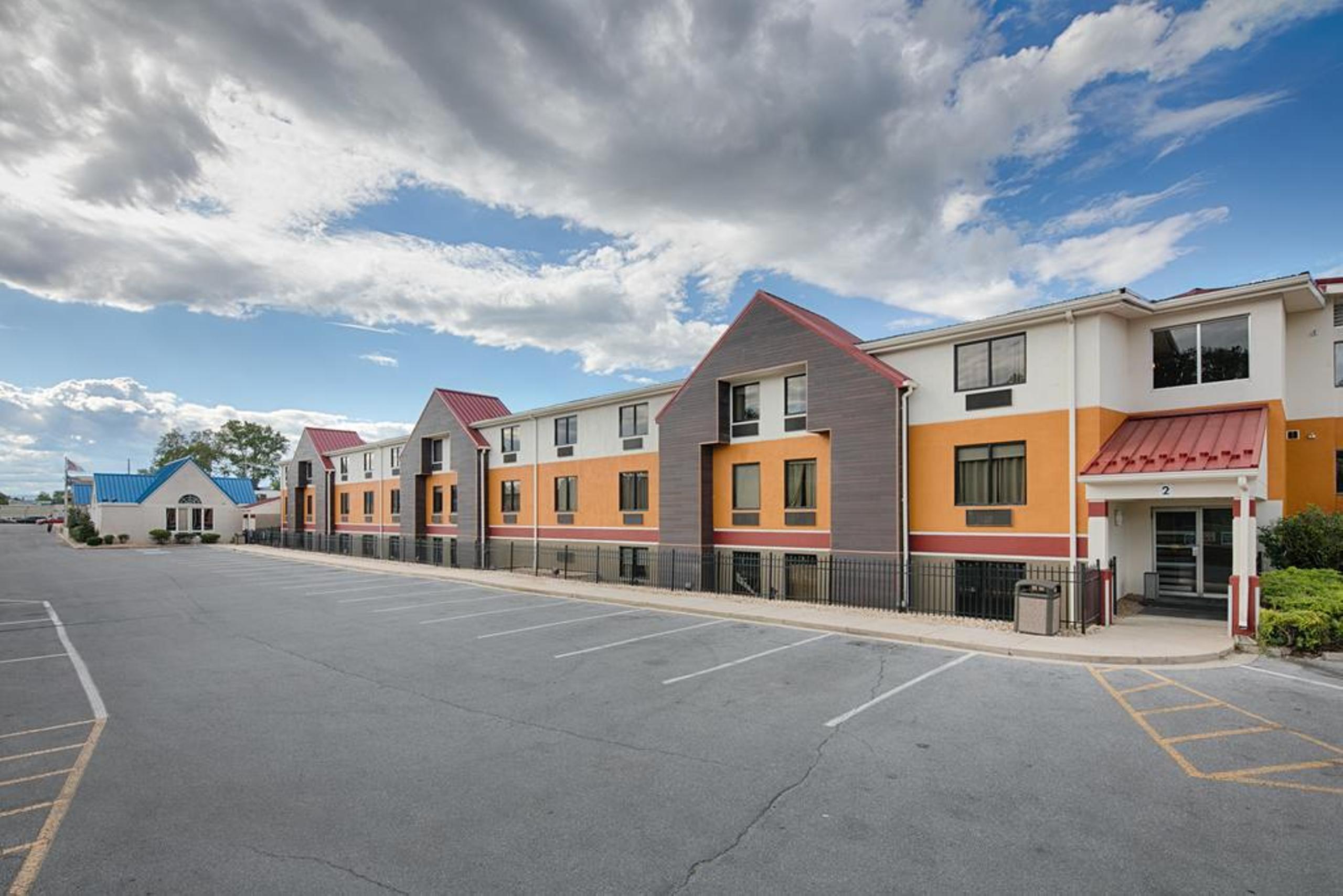 Hawthorn Extended Stay By Wyndham Chambersburg Exterior photo