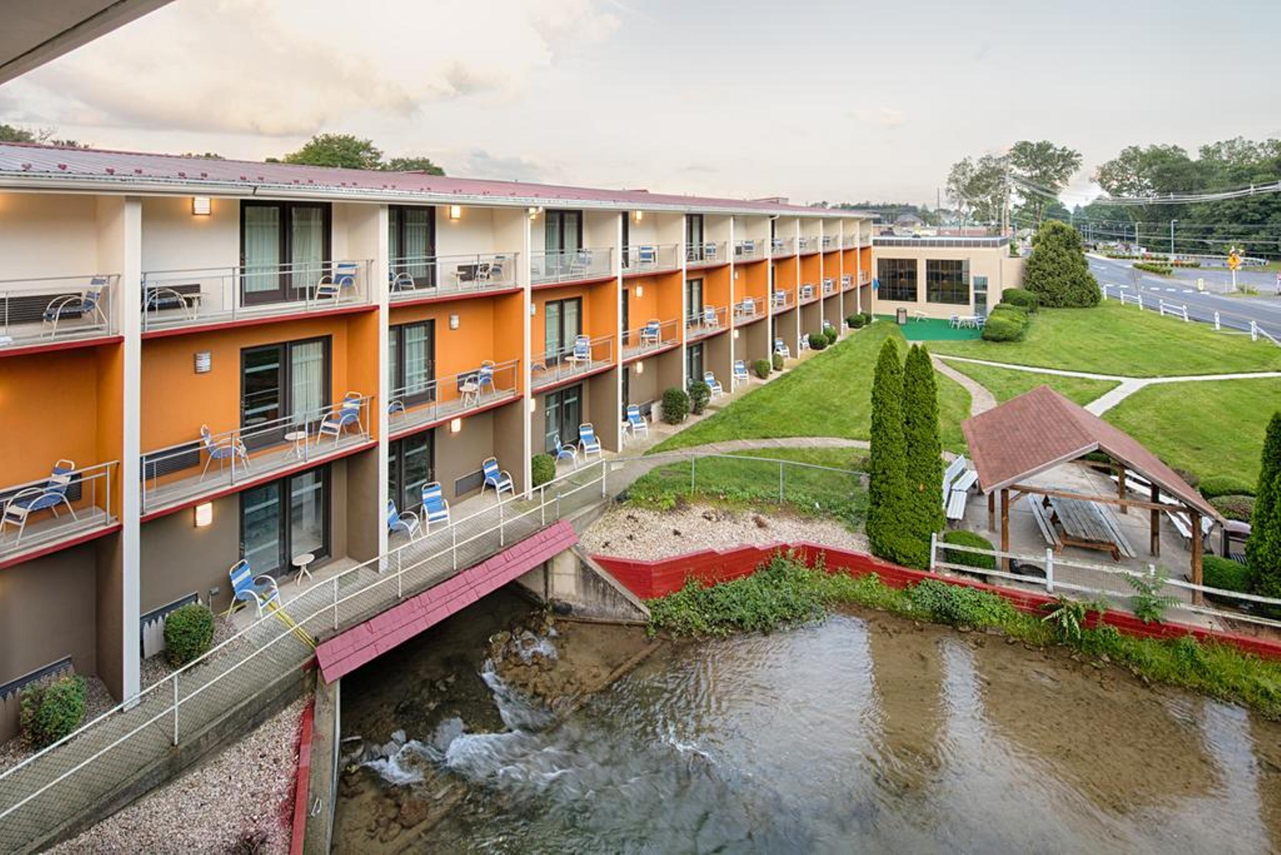 Hawthorn Extended Stay By Wyndham Chambersburg Exterior photo